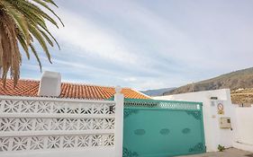 Calala House With Huge Terrace